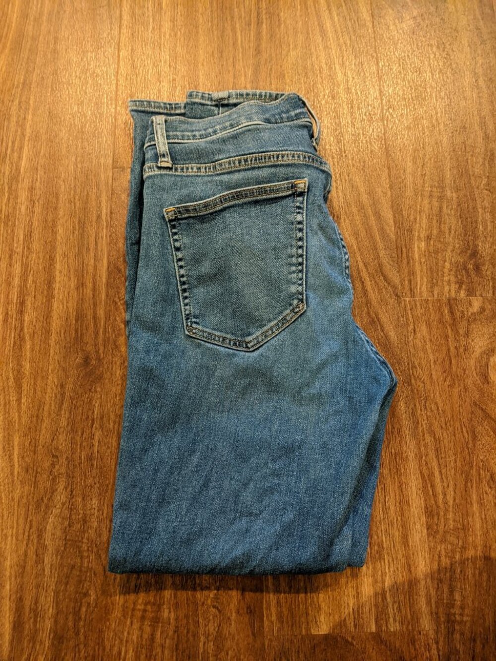 Gap True Skinny High Rise - Picture 2 of 2
